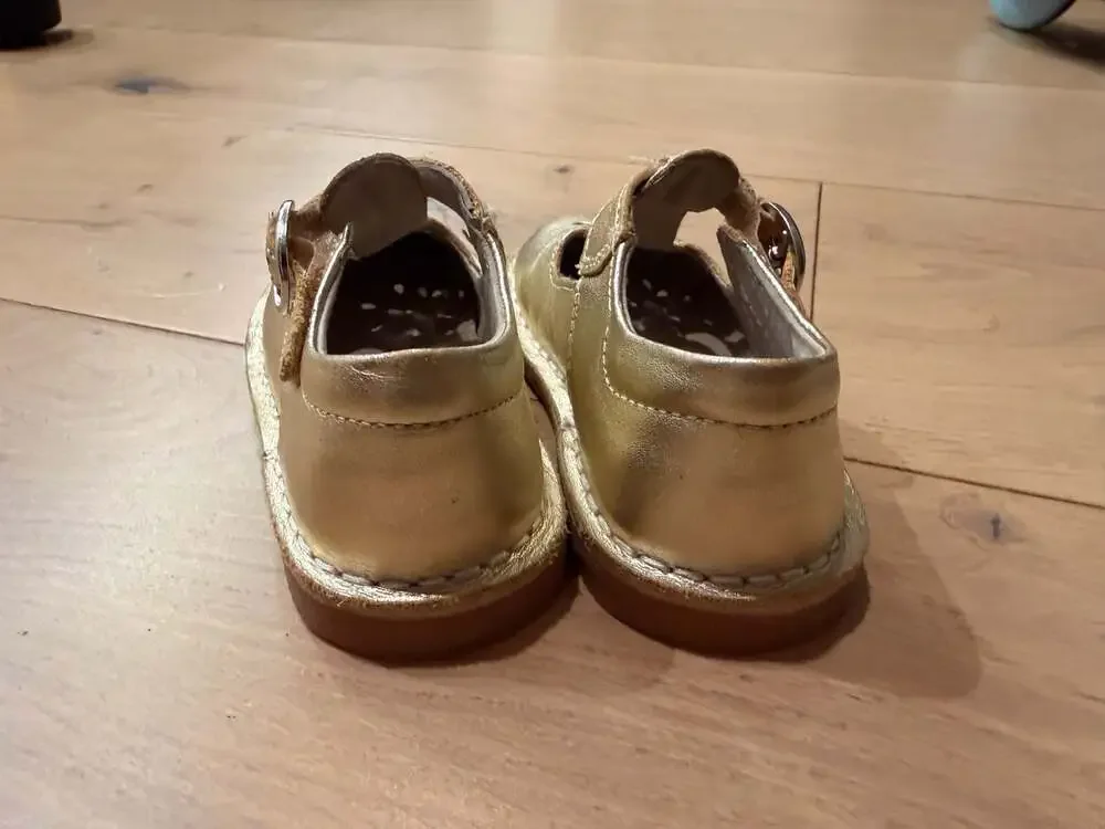 L'Amour Joy Metallic Leather Cutout T-Strap Mary Jane Shoes Gold Toddler Size 6